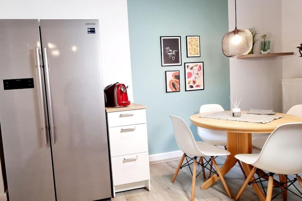 Your Cozy Appartment In Wuppertal: Wupper-Home 2 Eksteriør billede